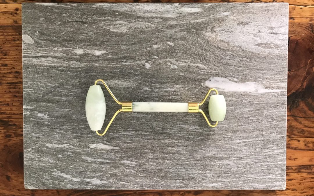 Effective little beauty helpers: rose quartz and jade rollers